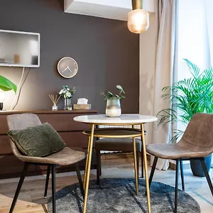 Cozy Modern In Prague's Absolute Center Prag