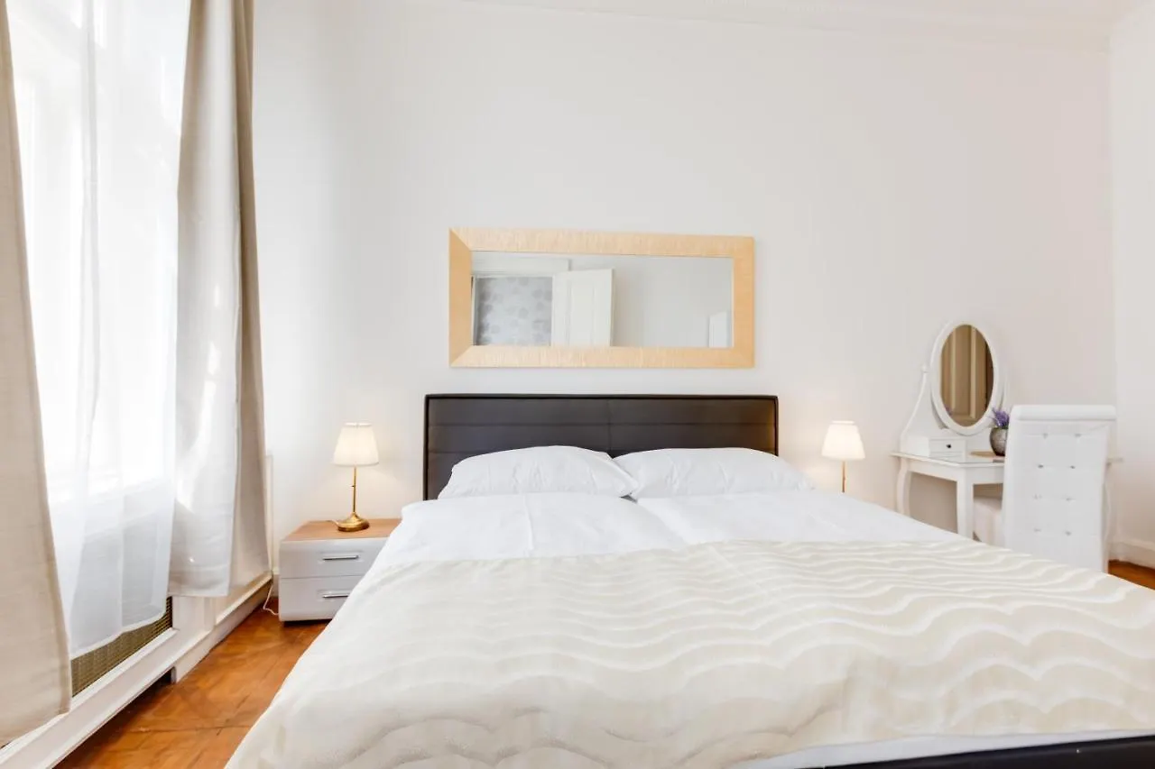Wenceslass Square Royal Residence Apartments 프라하