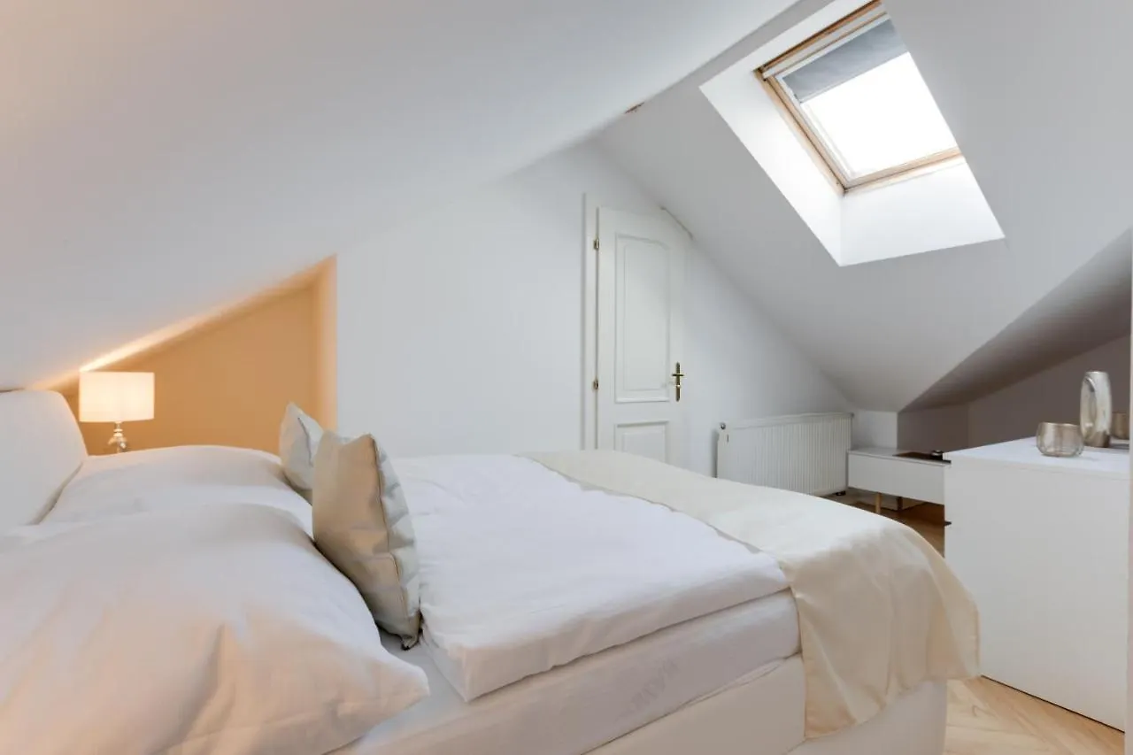 Wenceslass Square Royal Residence Apartments Πράγα 0*,  Τσεχία