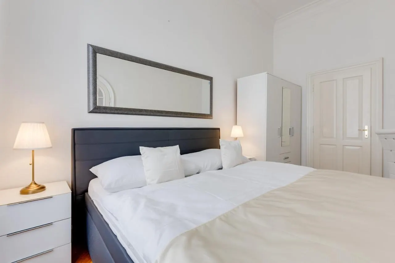 Wenceslass Square Royal Residence Apartments Πράγα