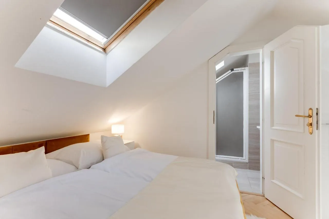 Wenceslass Square Royal Residence Apartments 프라하